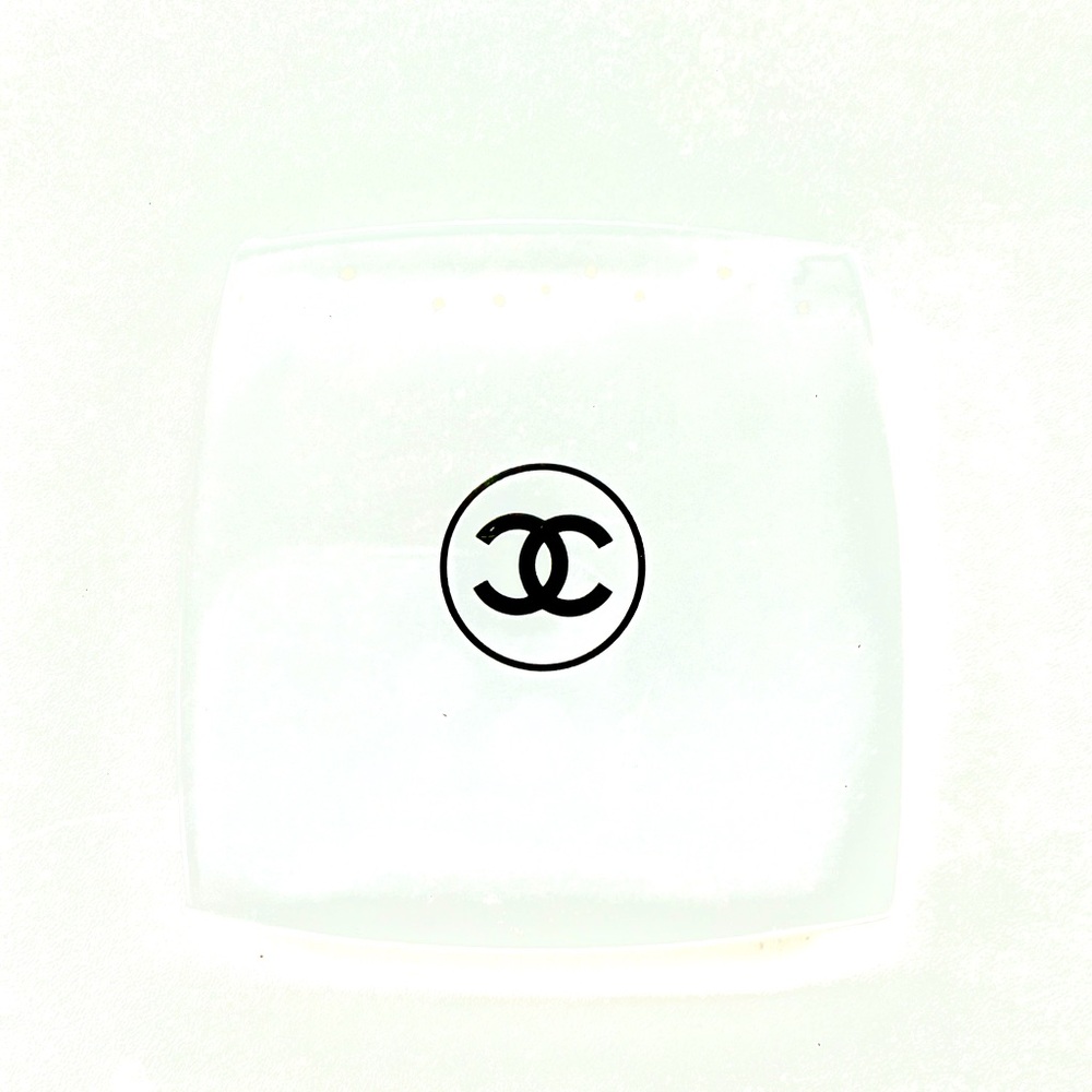 CHANEL MIROIR DOUBLE FACETTES
WITH CASE - Picture 6 of 7